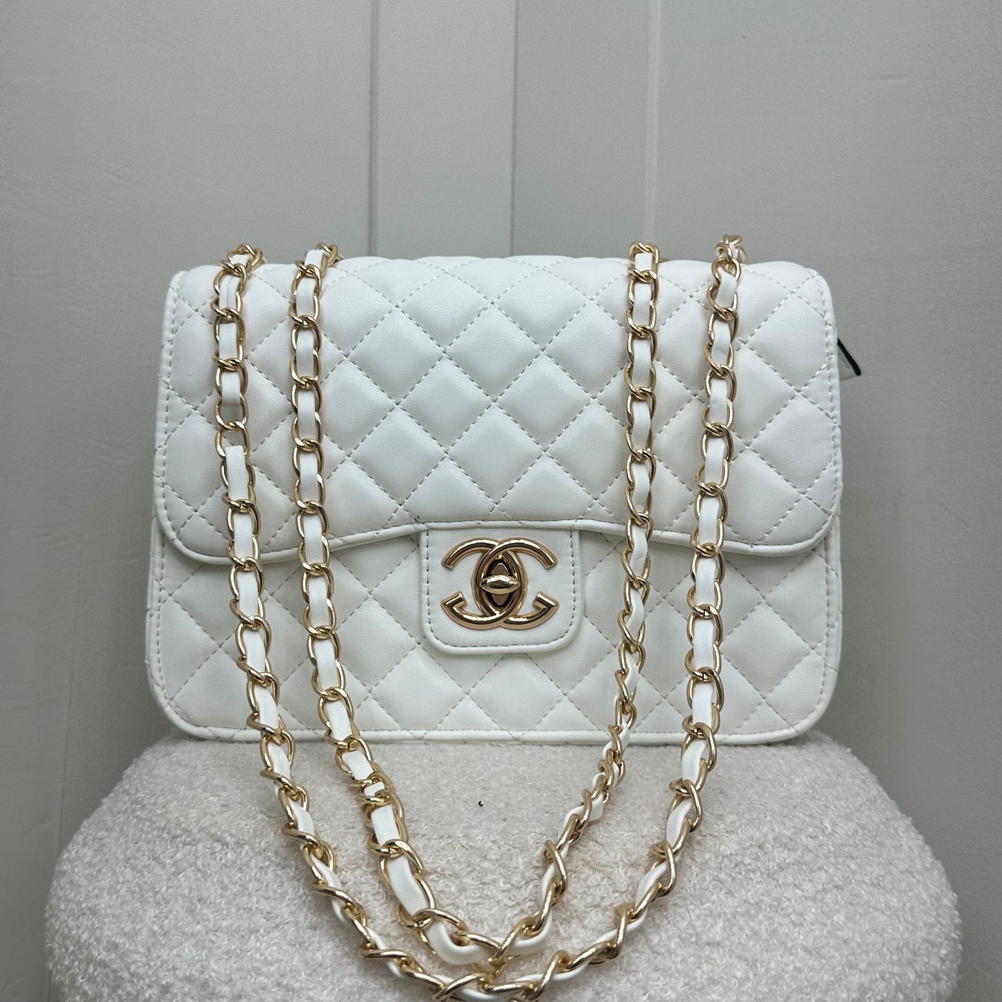 Chloe - Cushioned Bag