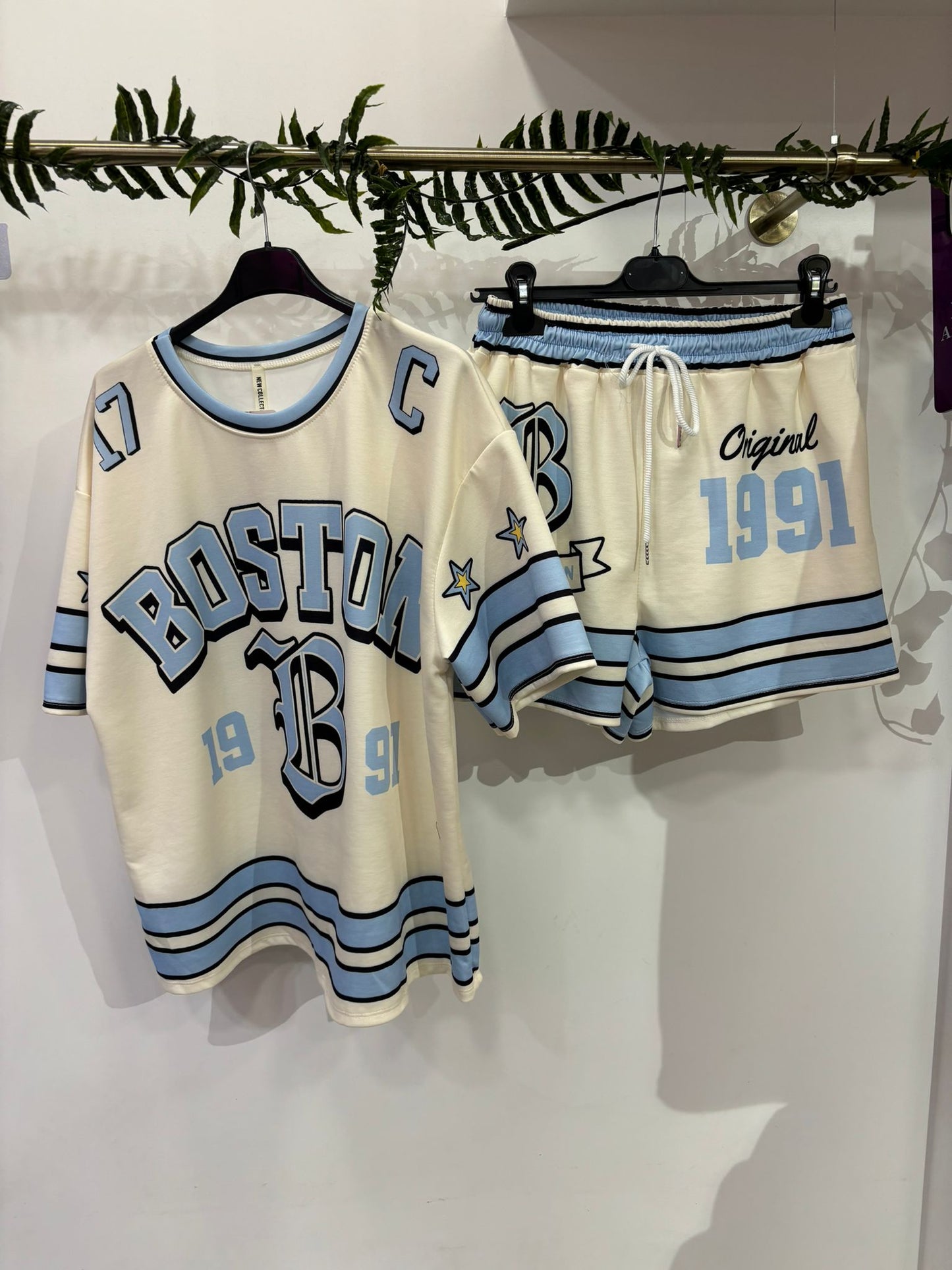 BOSTON SHORT AND TSHIRT SET😍