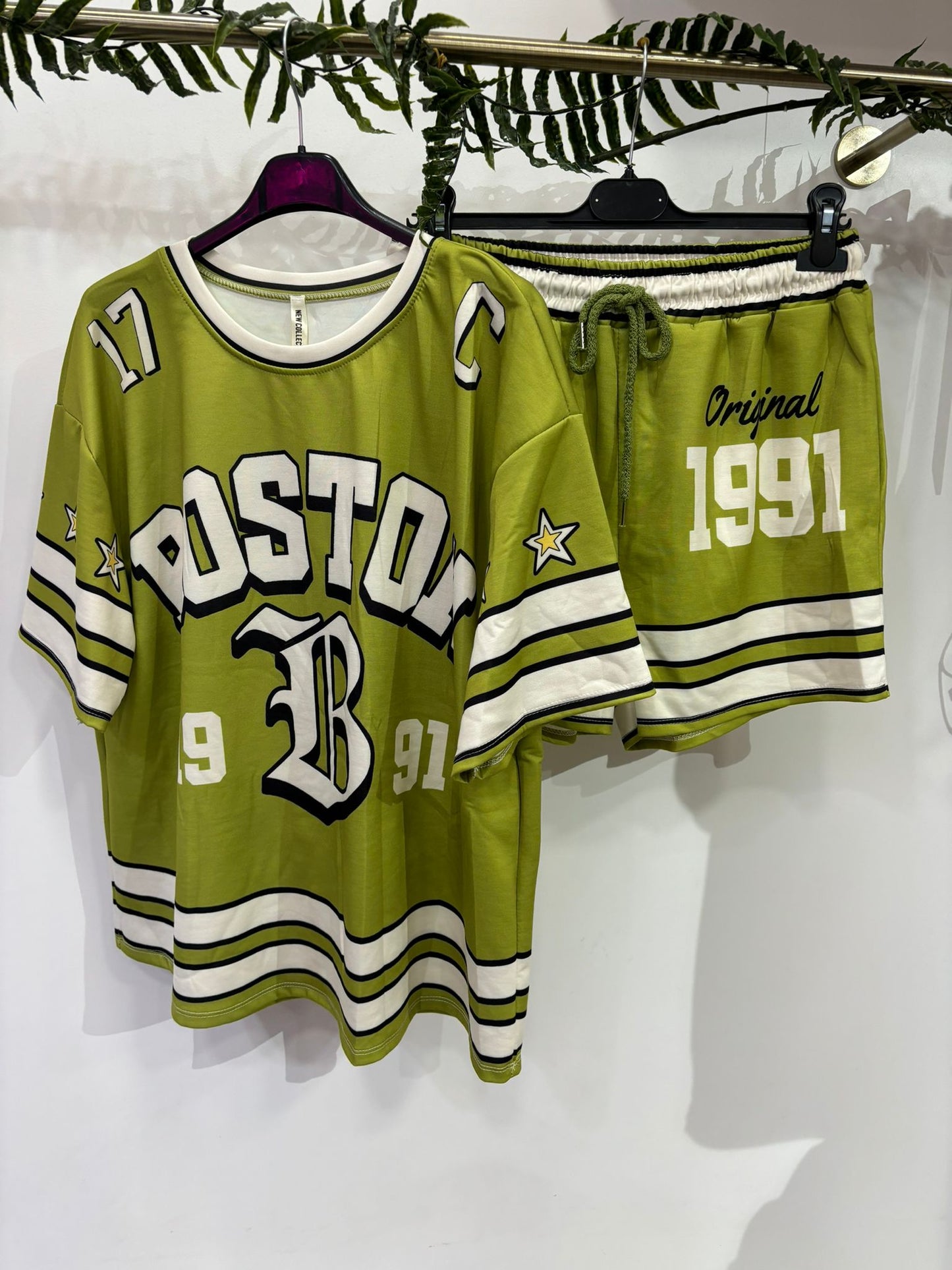 BOSTON SHORT AND TSHIRT SET😍