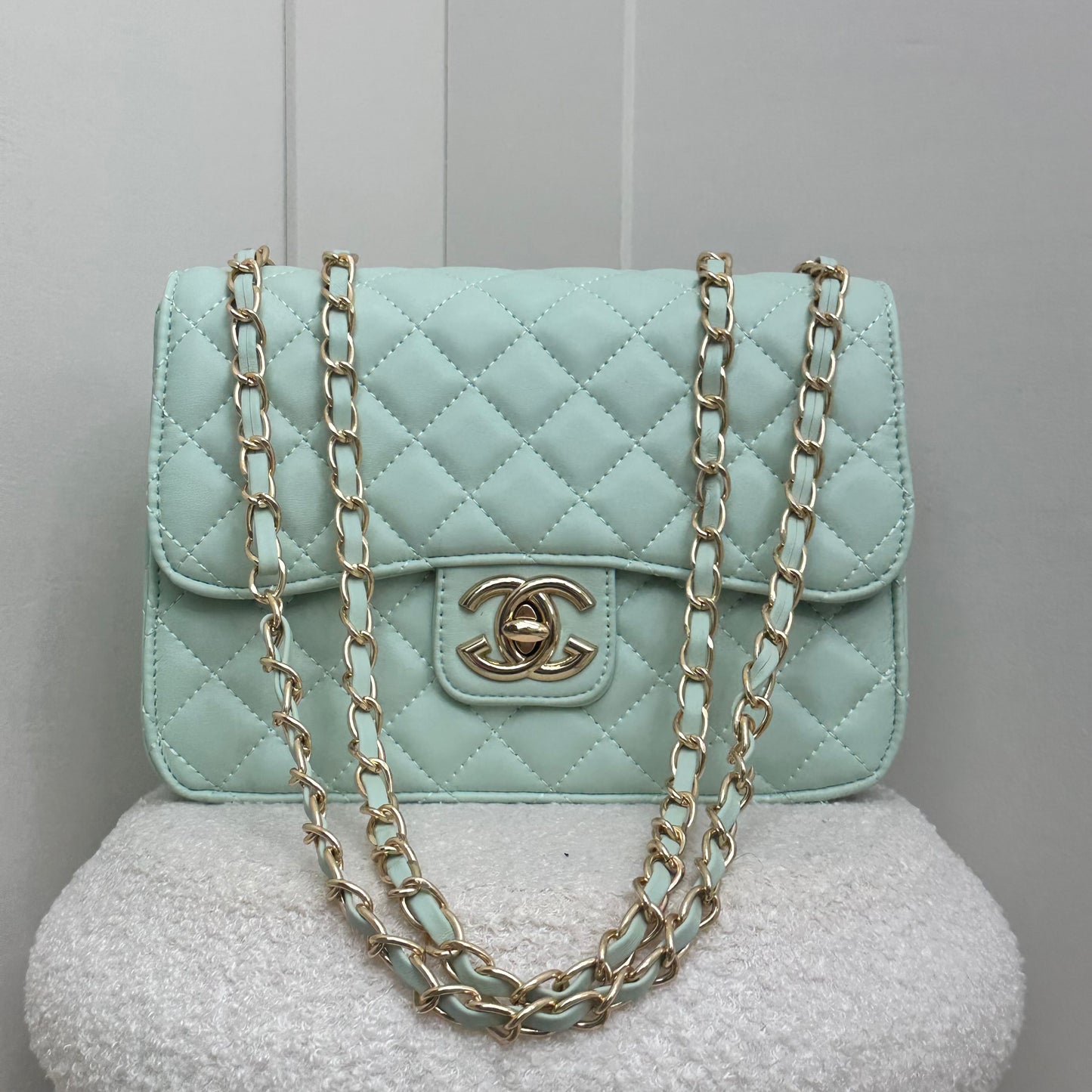 Chloe - Cushioned Bag