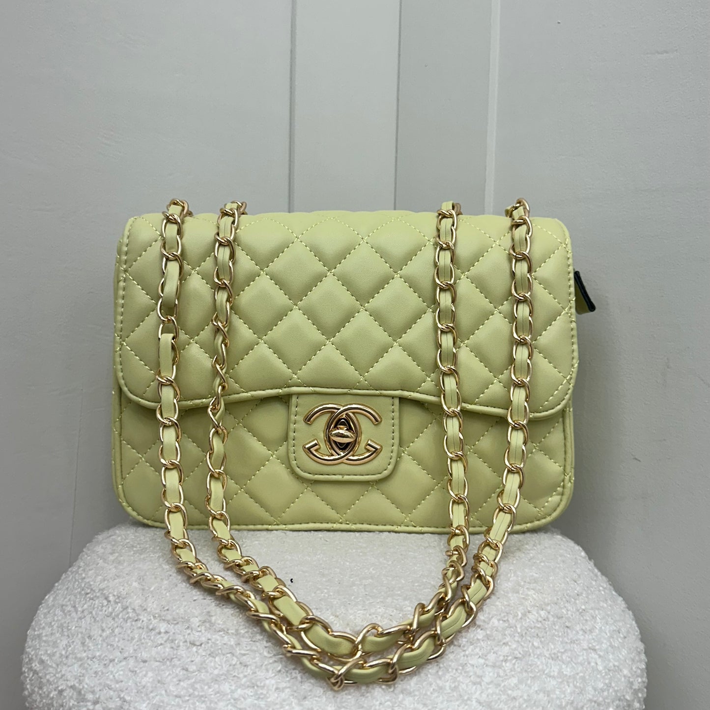 Chloe - Cushioned Bag